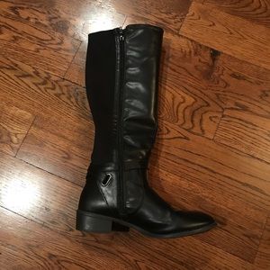 black boots size 8